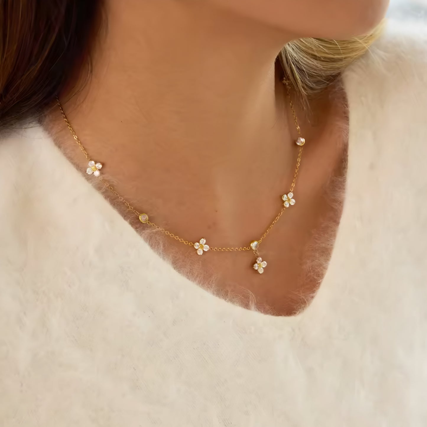 Daisy Charm Necklace